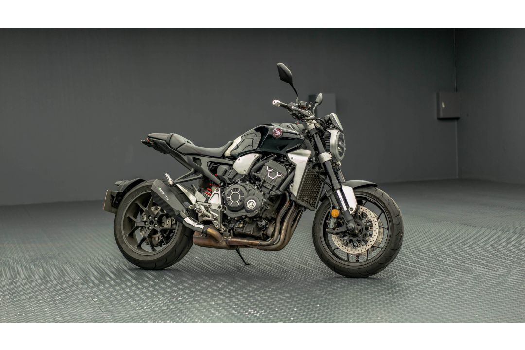 Výfukové systémy Armytrix pro HONDA CB1000R 2018-2023