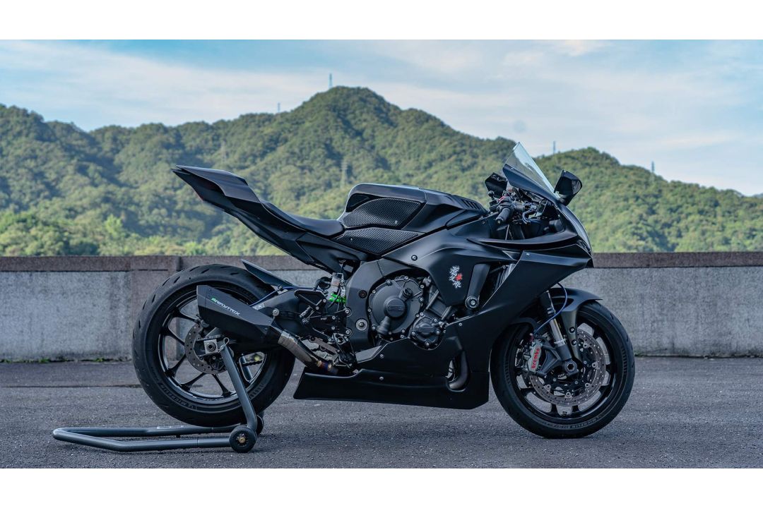 Armytrix exhaust systems for YAMAHA YZF-R1 2015 Titanium